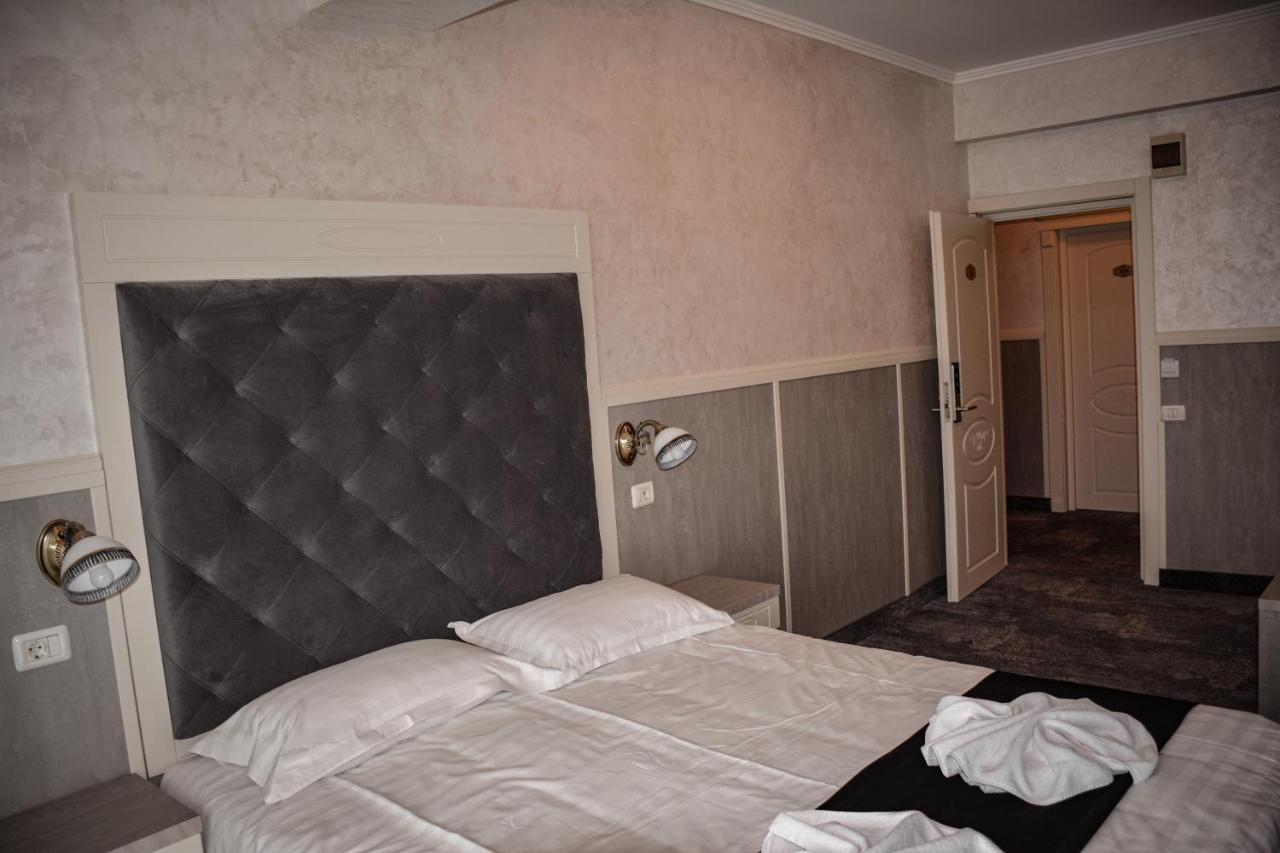 Golden Rose Residence Constanţa Extérieur photo